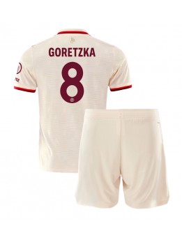 Bayern Munich Leon Goretzka #8 Ausweichtrikot für Kinder 2024-25 Kurzarm (+ Kurze Hosen)